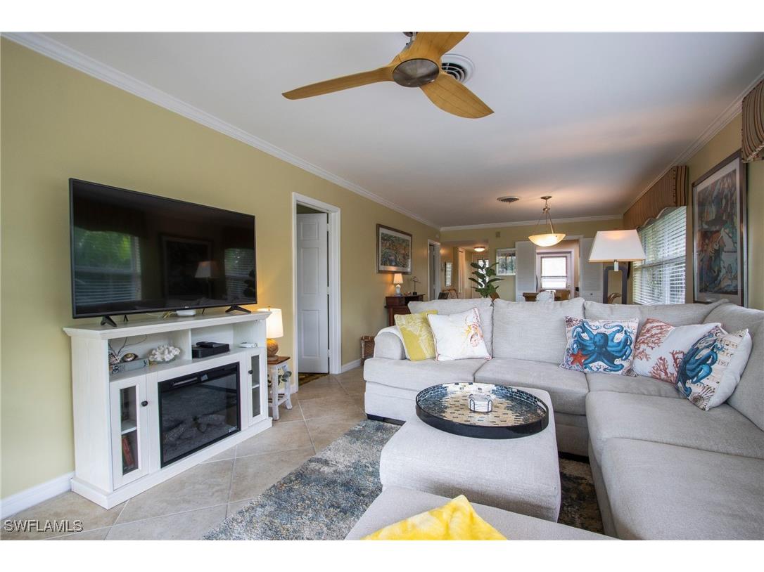 820 Ketch Drive #8 Naples FL 34103 225075967 image5