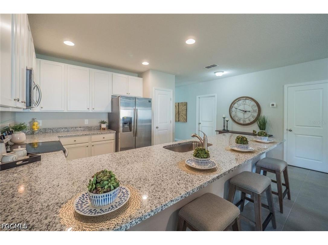 820 NE 7th Place Cape Coral FL 33993 2026026920 image12