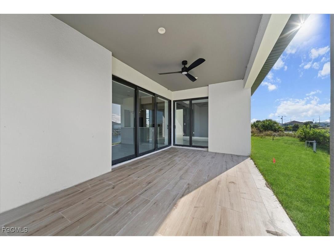 820 NW 9th Street Cape Coral FL 33993 2025014106 image20
