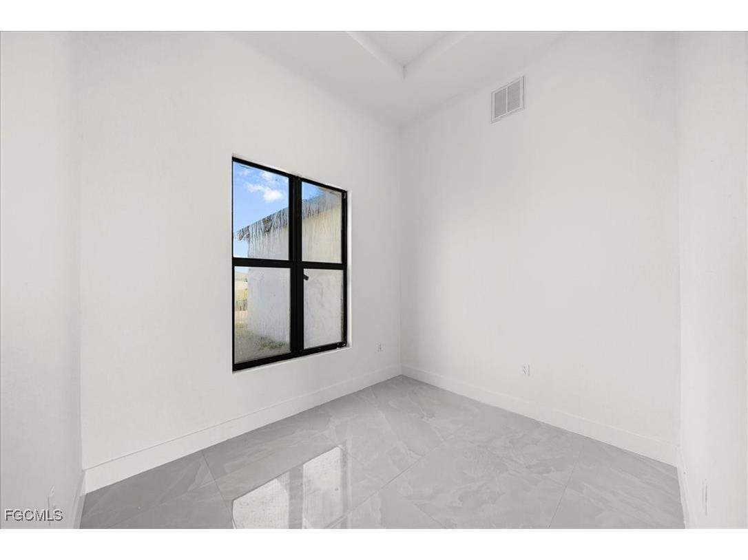 820 NW 9th Street Cape Coral FL 33993 2025014106 image22