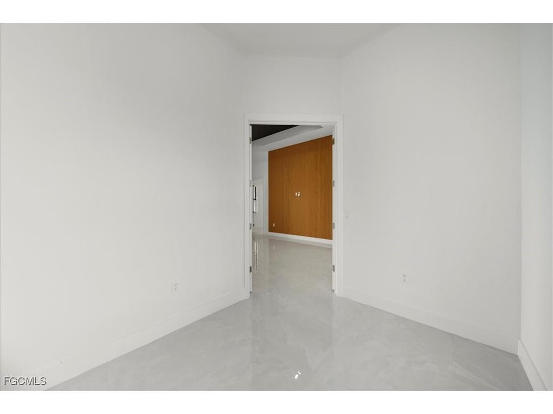 820 NW 9th Street Cape Coral FL 33993 2025014106 image24