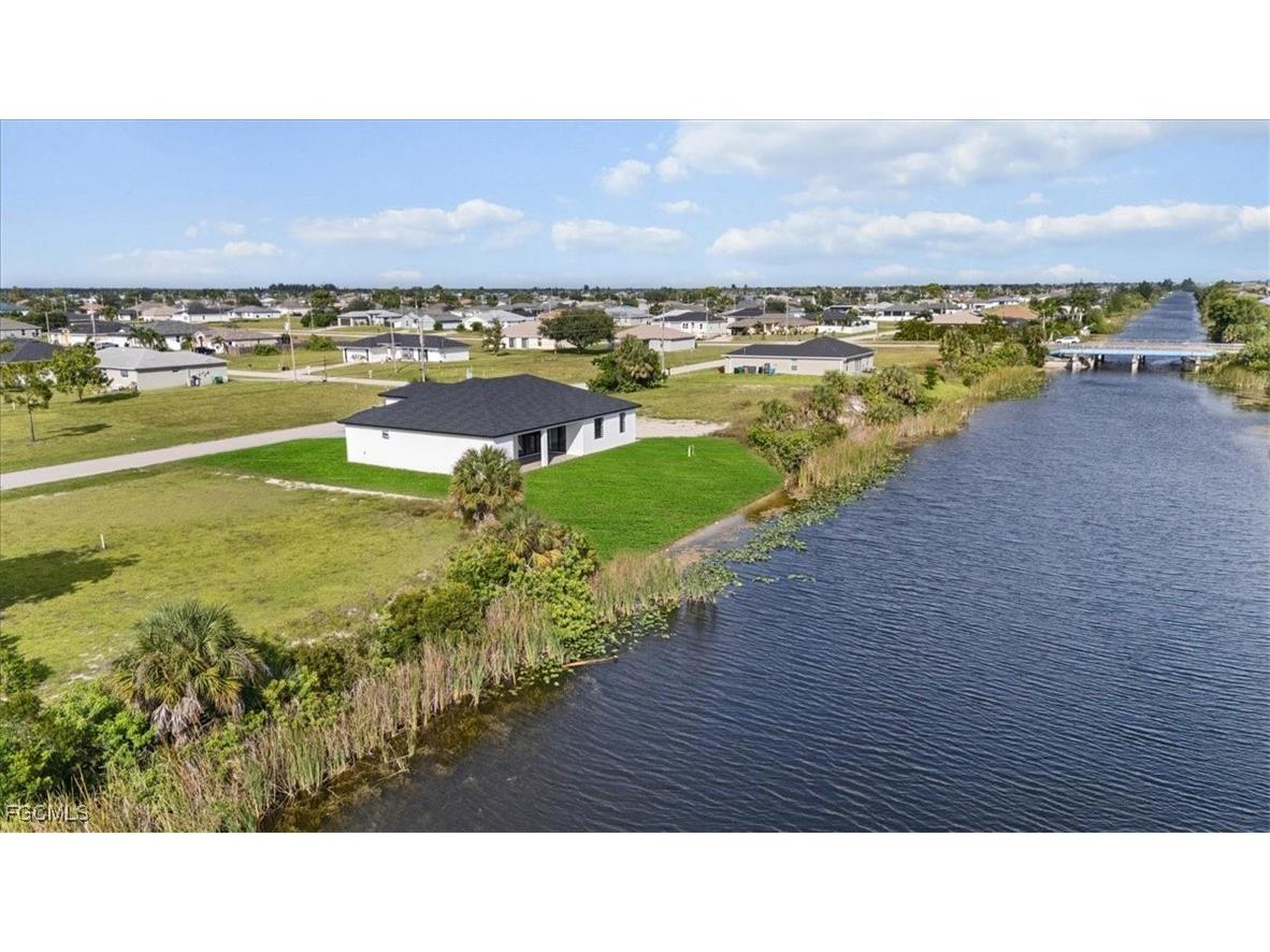 820 NW 9th Street Cape Coral FL 33993 2025014106 image39