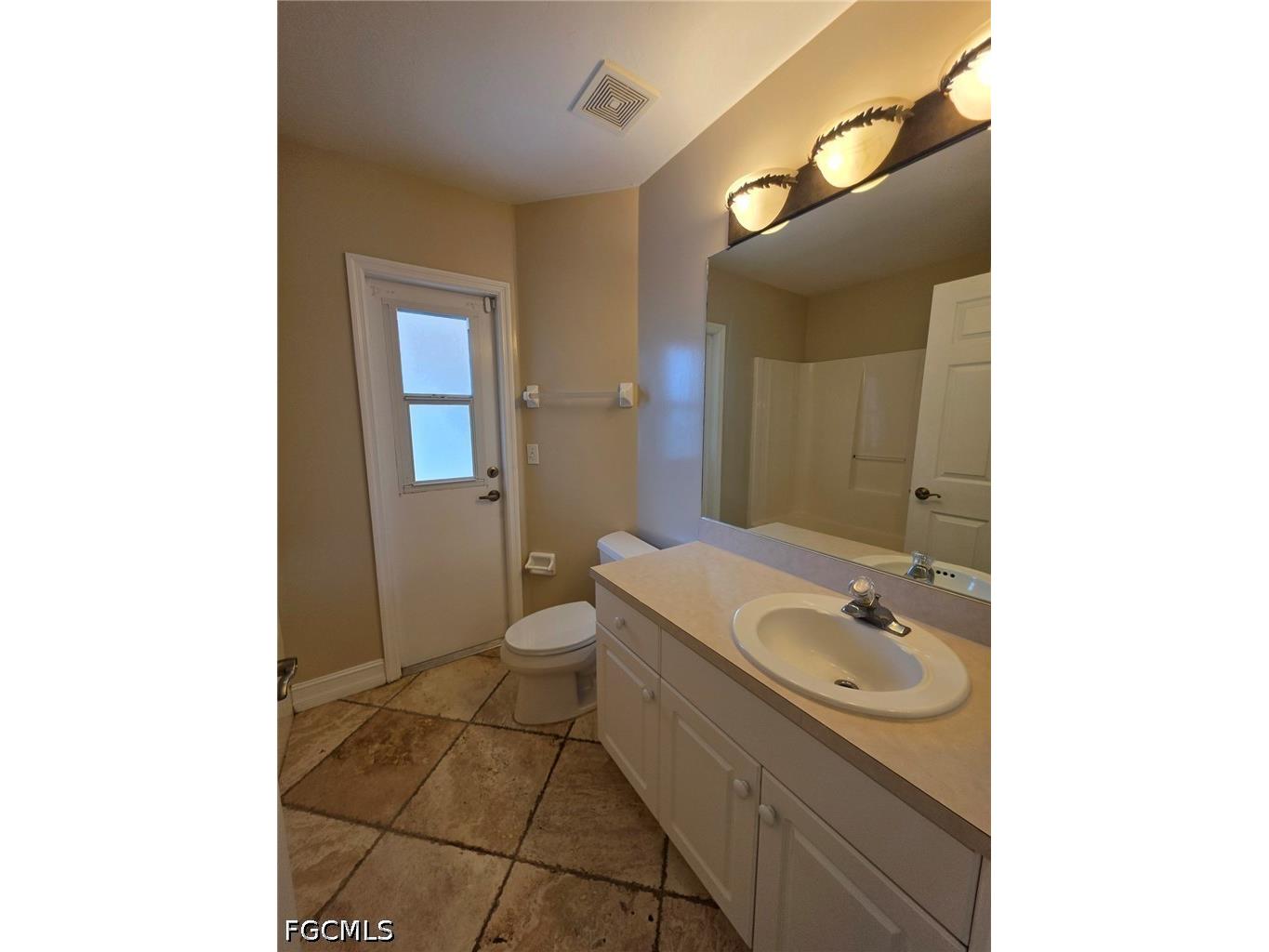 820 Rue Labeau Circle Fort Myers FL 33913 2026021990 image7