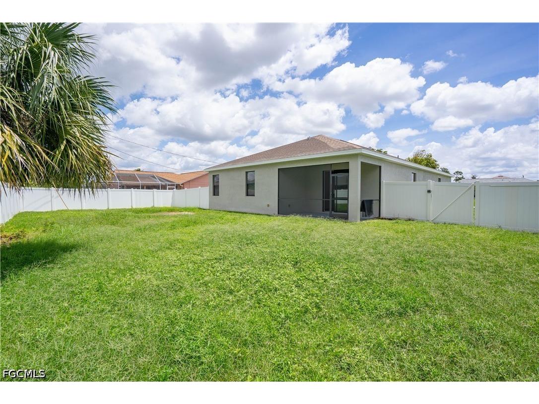 820 SW 9th Avenue Cape Coral FL 33991 2026028607 image19