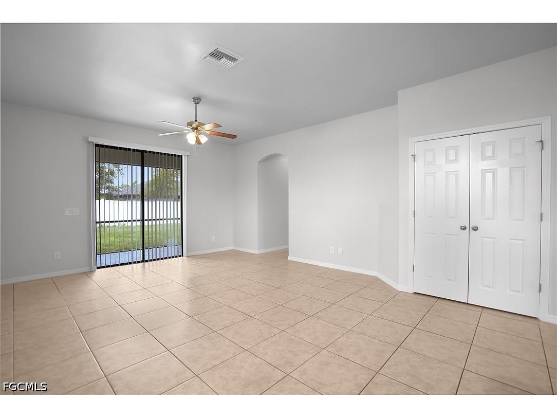 820 SW 9th Avenue Cape Coral FL 33991 2026028607 image6