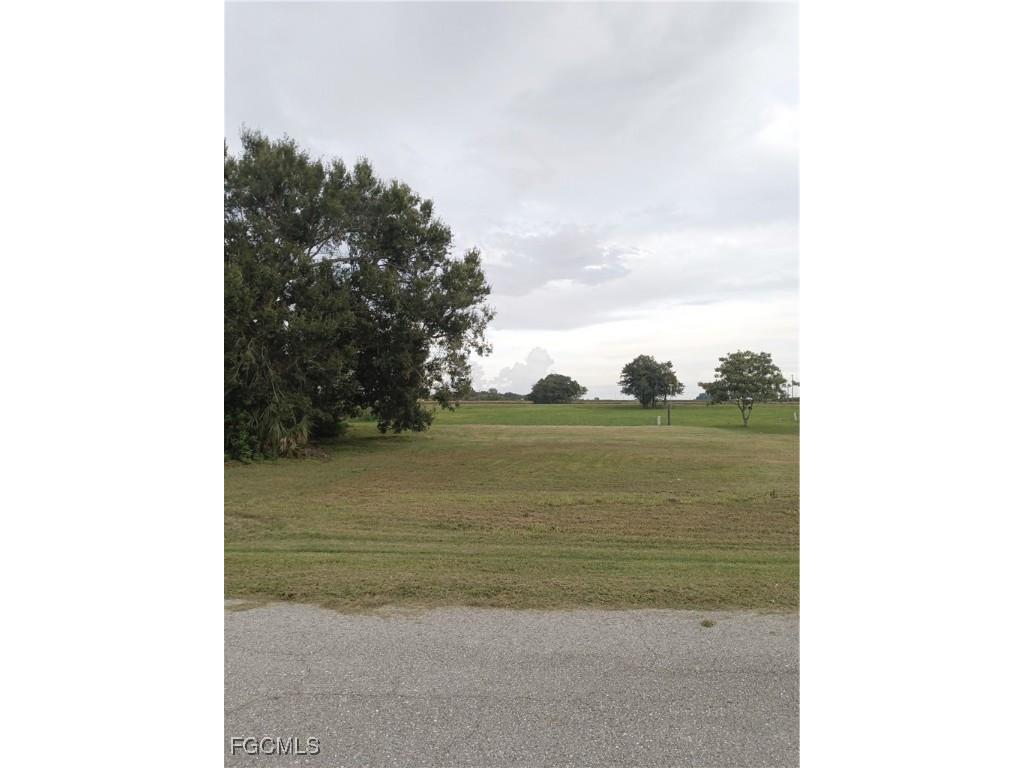 820 Thatcher Boulevard Moore Haven FL 33471 2025012351 image2