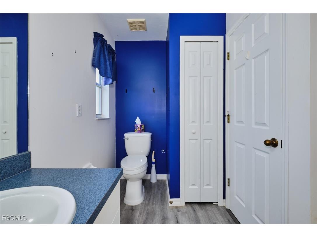 820 Unger Avenue Fort Myers FL 33913 2025007427 image27