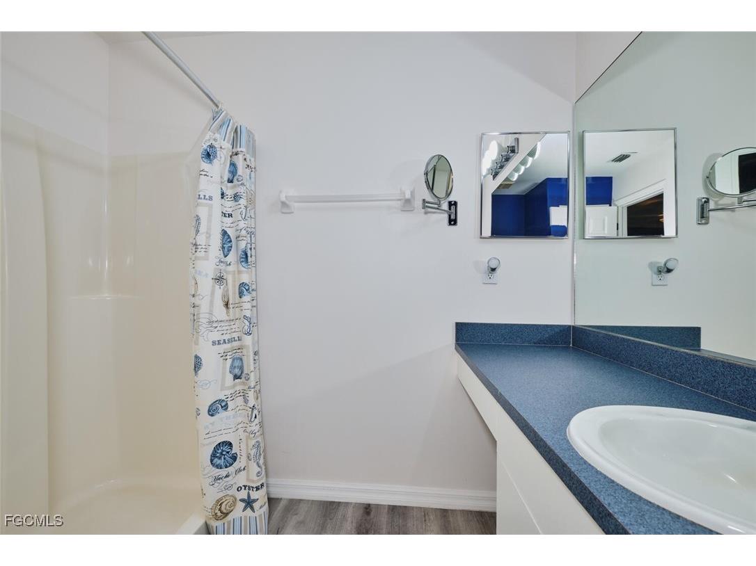 820 Unger Avenue Fort Myers FL 33913 2025007427 image28