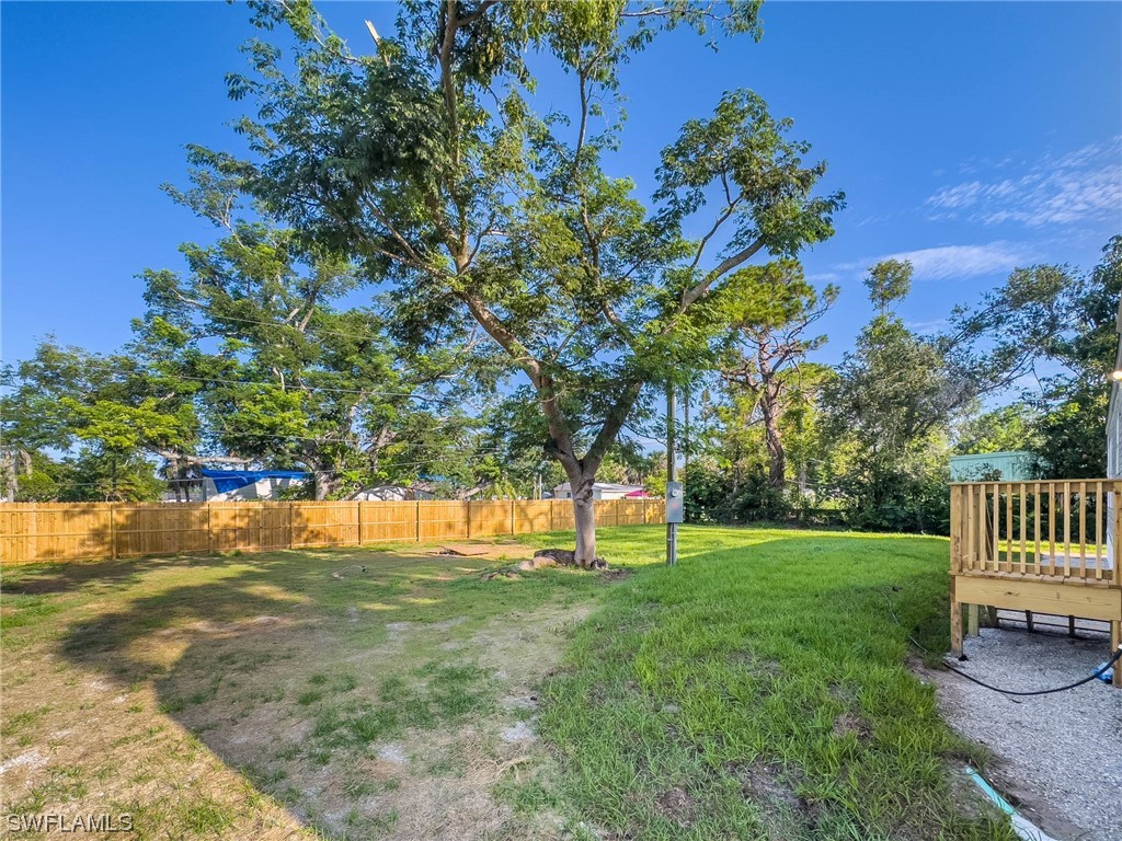 8200 Breeze Drive North Fort Myers FL 33917 223044146 image1