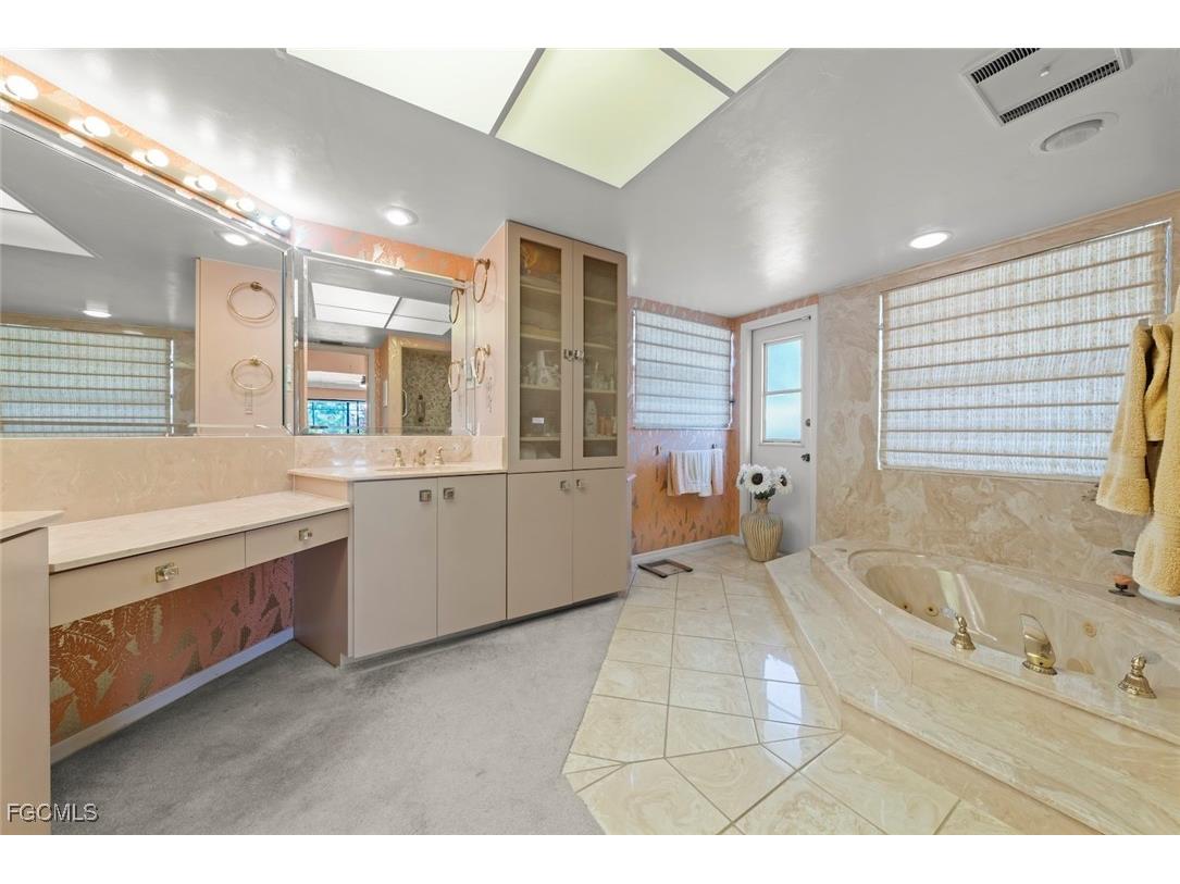 8200 Glenfinnan Circle Fort Myers FL 33912 2025024708 image10