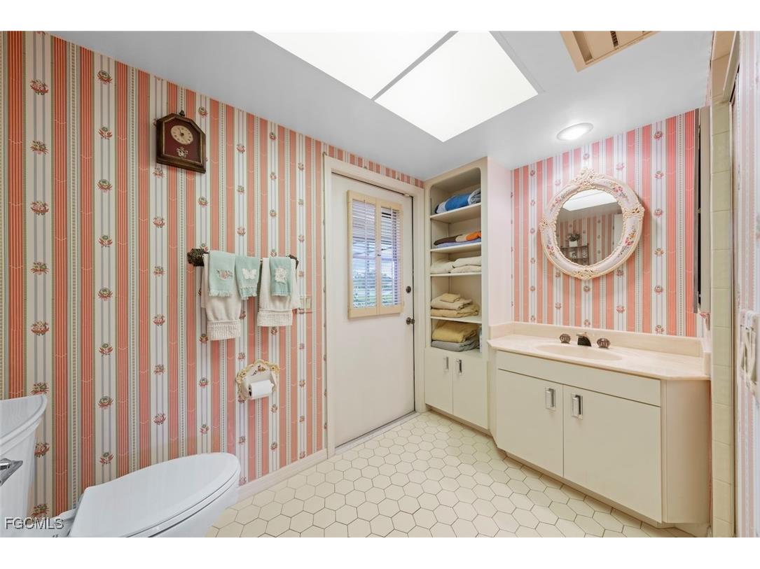 8200 Glenfinnan Circle Fort Myers FL 33912 2025024708 image35