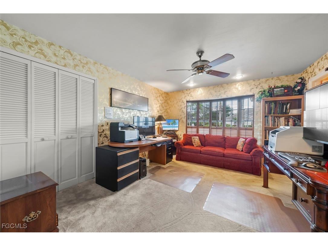 8200 Glenfinnan Circle Fort Myers FL 33912 2025024708 image4