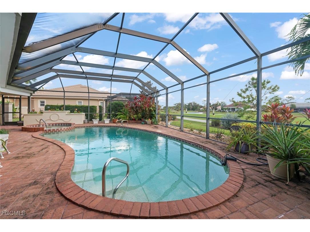 8200 Glenfinnan Circle Fort Myers FL 33912 2025024708 image45