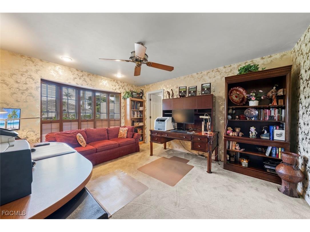 8200 Glenfinnan Circle Fort Myers FL 33912 2025024708 image5