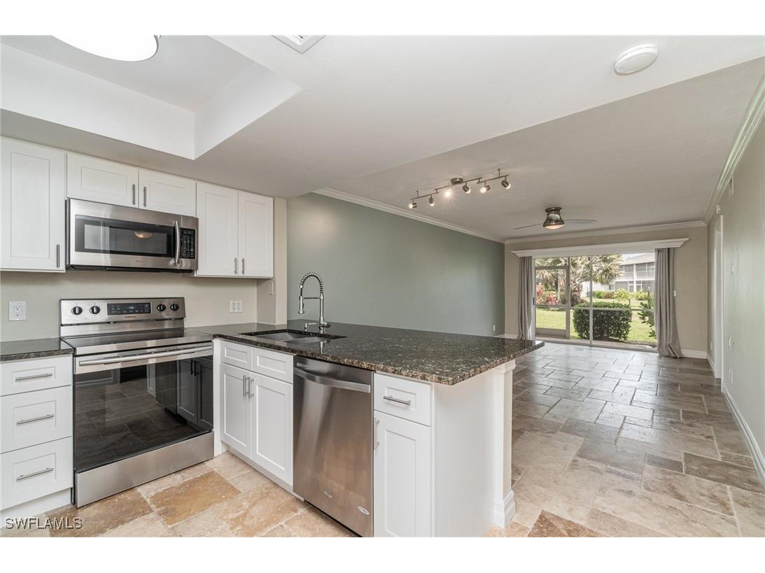 8200 Summerlin Village Circle #102 Fort Myers FL 33919 225081102 image6