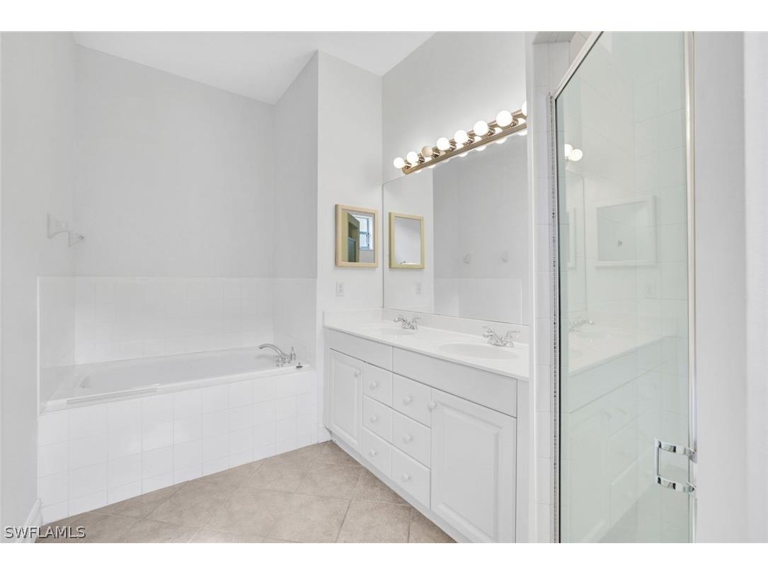 8206 Sanctuary Drive #1 Naples FL 34104 226005172 image22