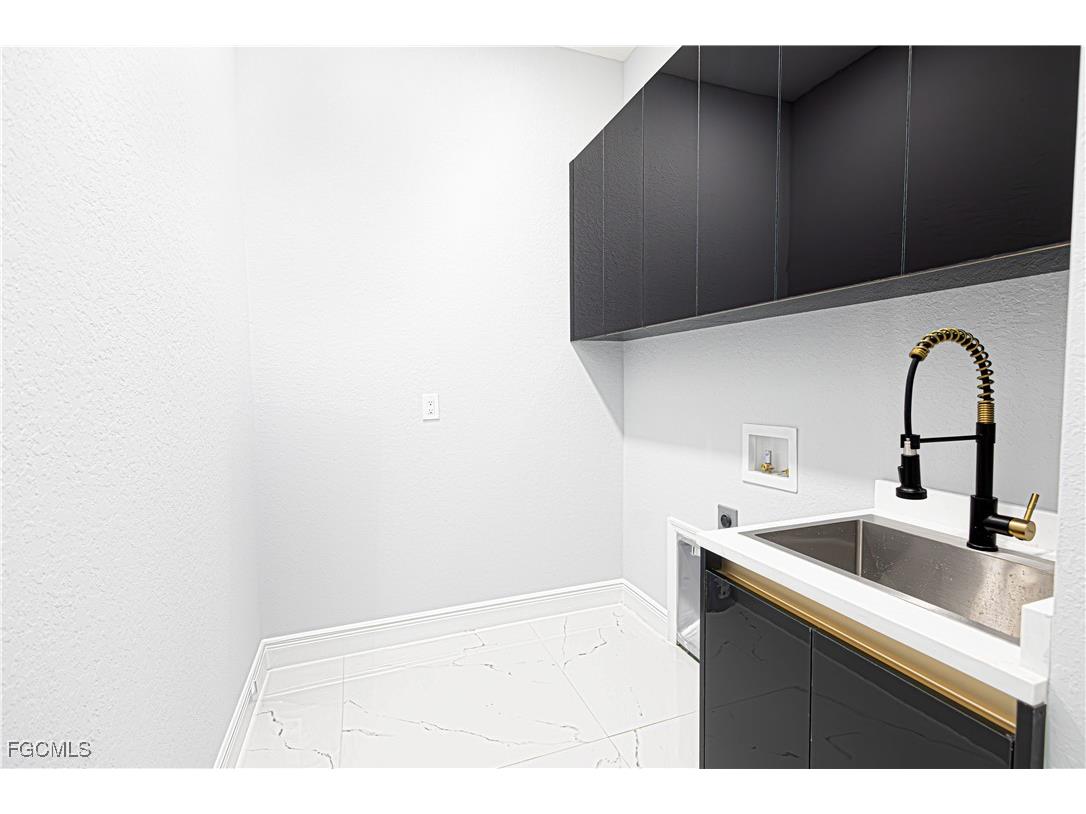 821 Atherton Avenue Lehigh Acres FL 33971 2025008376 image6