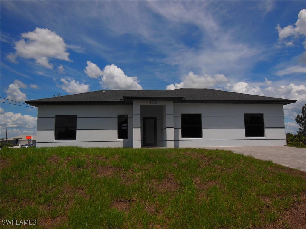 821 Bell Boulevard S Lehigh Acres FL 33974 225056489 image1