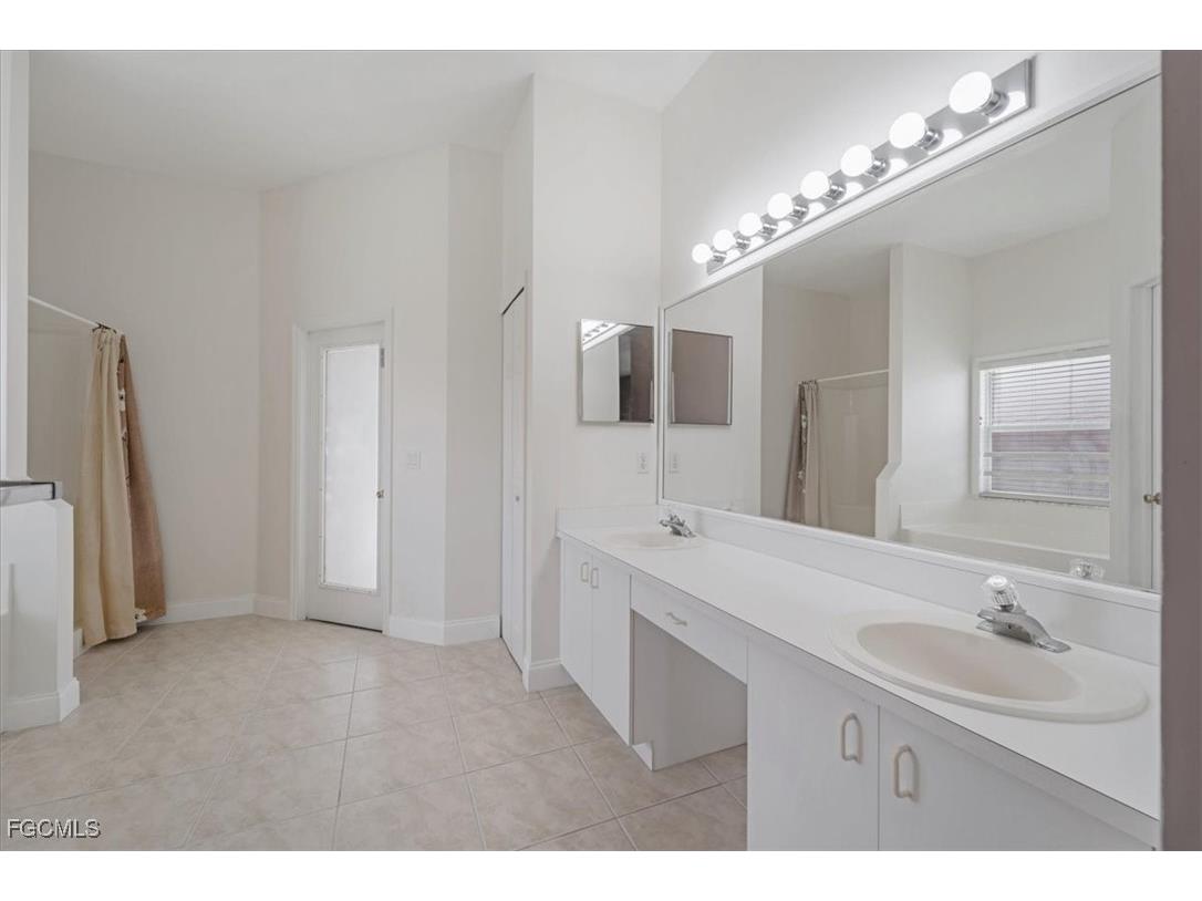 821 Carlfield Avenue Lehigh Acres FL 33971 2025025519 image7