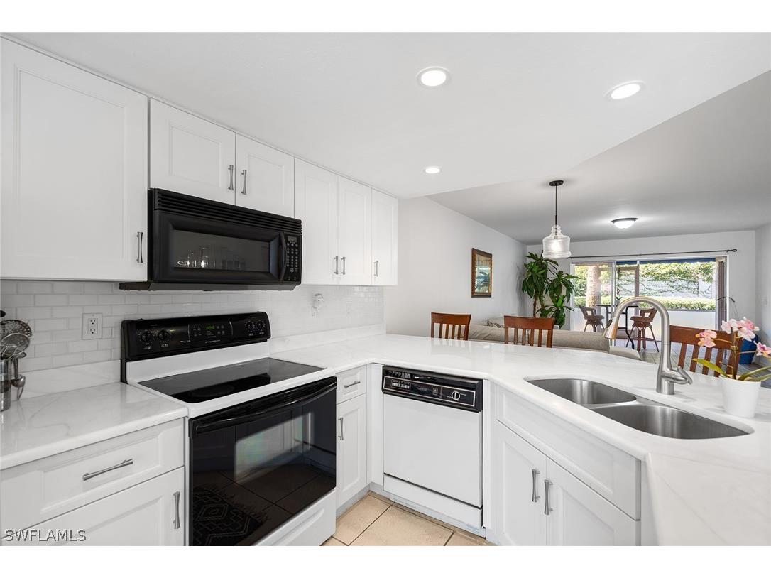 821 Gulf Pavilion Drive #106 Naples FL 34108 226007475 image12