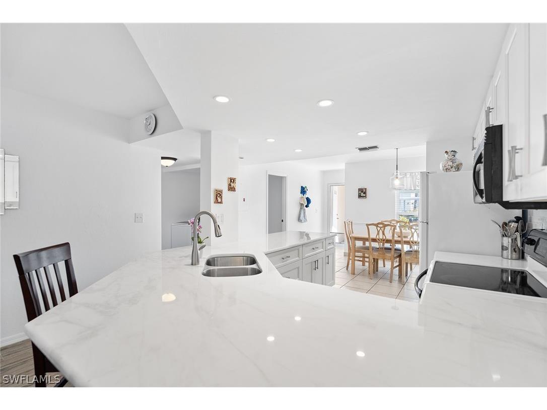 821 Gulf Pavilion Drive #106 Naples FL 34108 226007475 image6