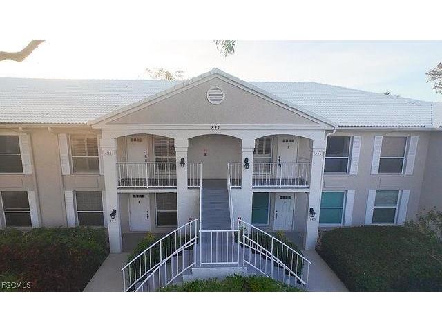 821 Gulf Pavilion Drive #204 Naples FL 34108 2025011649 image1