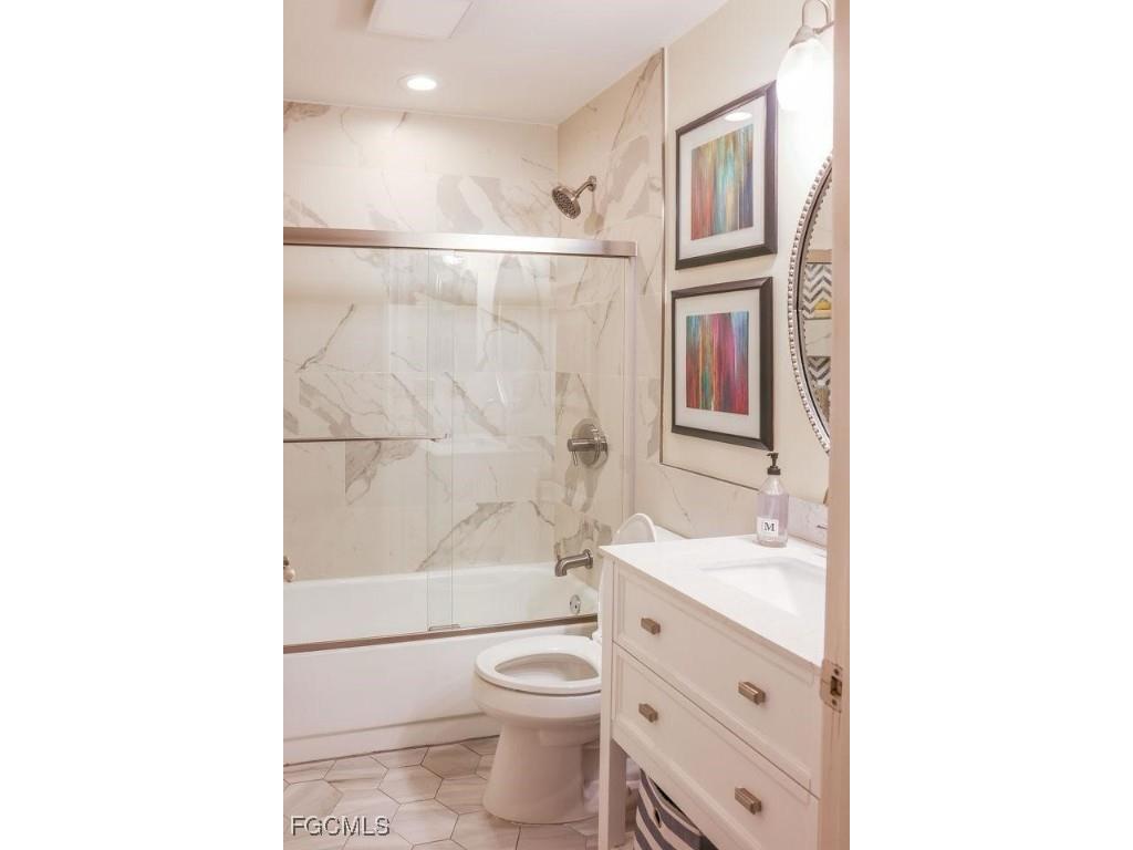 821 Gulf Pavilion Drive #204 Naples FL 34108 2025011649 image12