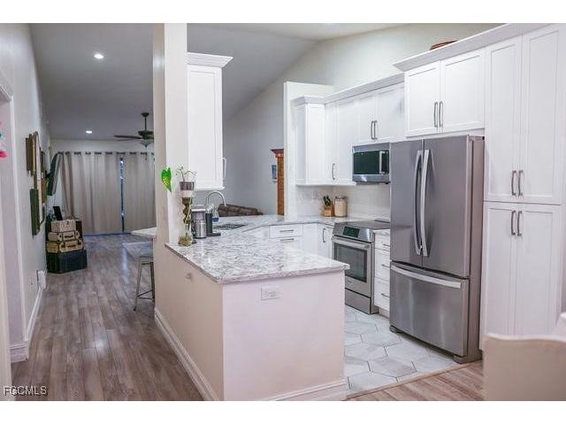 821 Gulf Pavilion Drive #204 Naples FL 34108 2025011649 image5