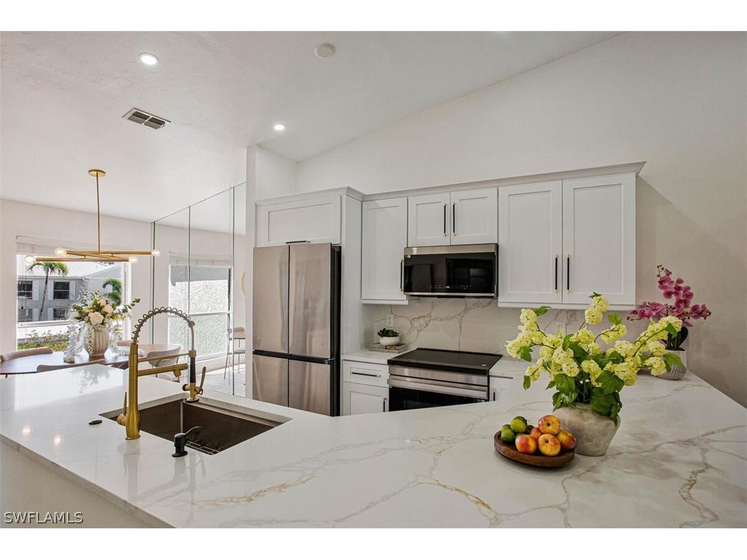 821 Gulf Pavilion Drive #206 Naples FL 34108 226008728 image8