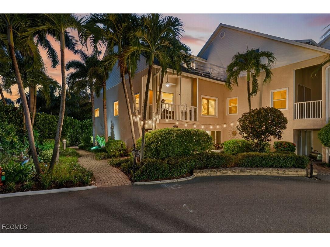 821 James Street Fort Myers FL 33916 2025019480 image1