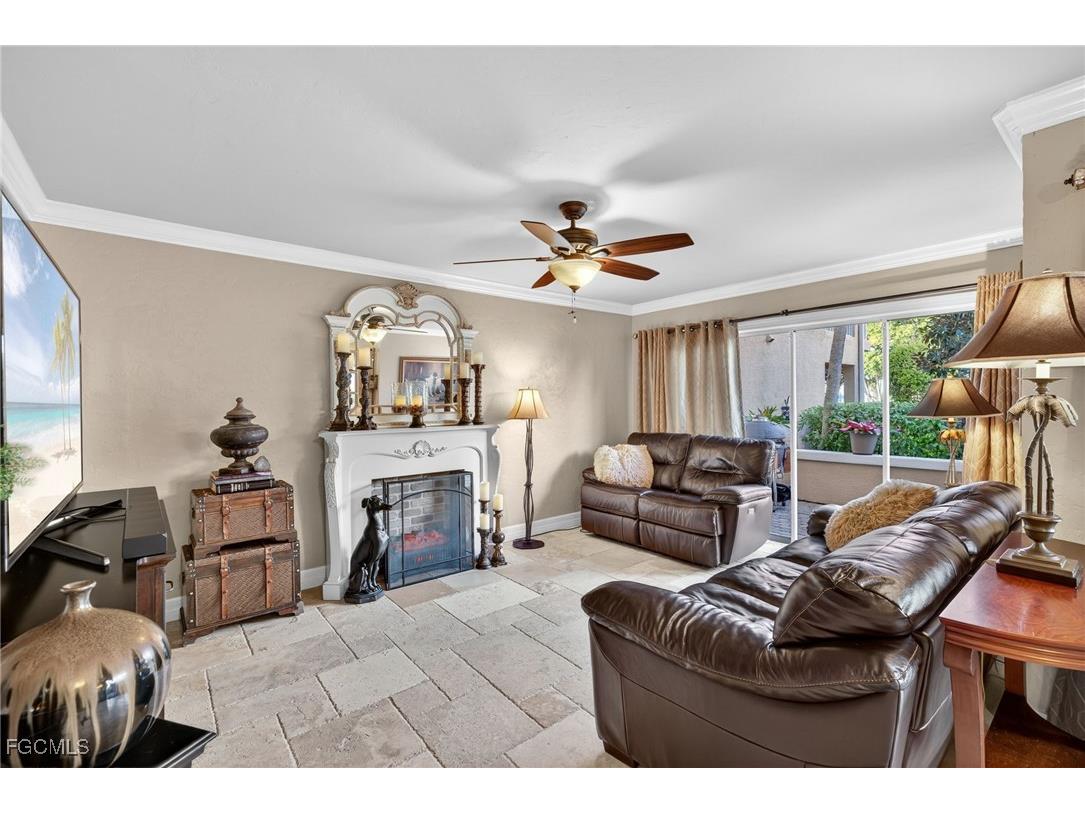 821 James Street Fort Myers FL 33916 2025019480 image13