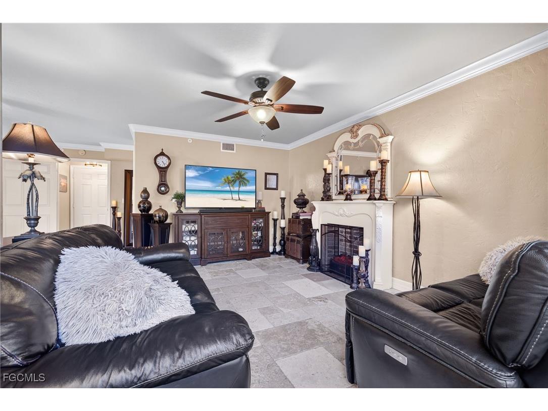 821 James Street Fort Myers FL 33916 2025019480 image14