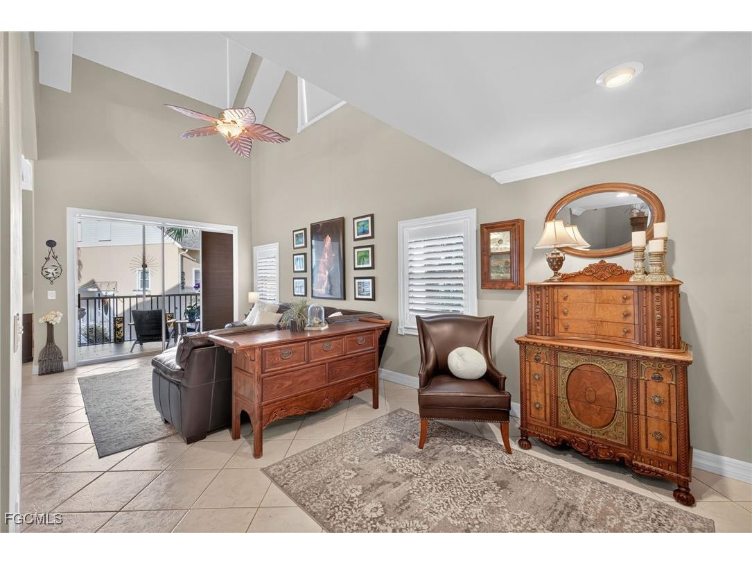 821 James Street Fort Myers FL 33916 2025019480 image2