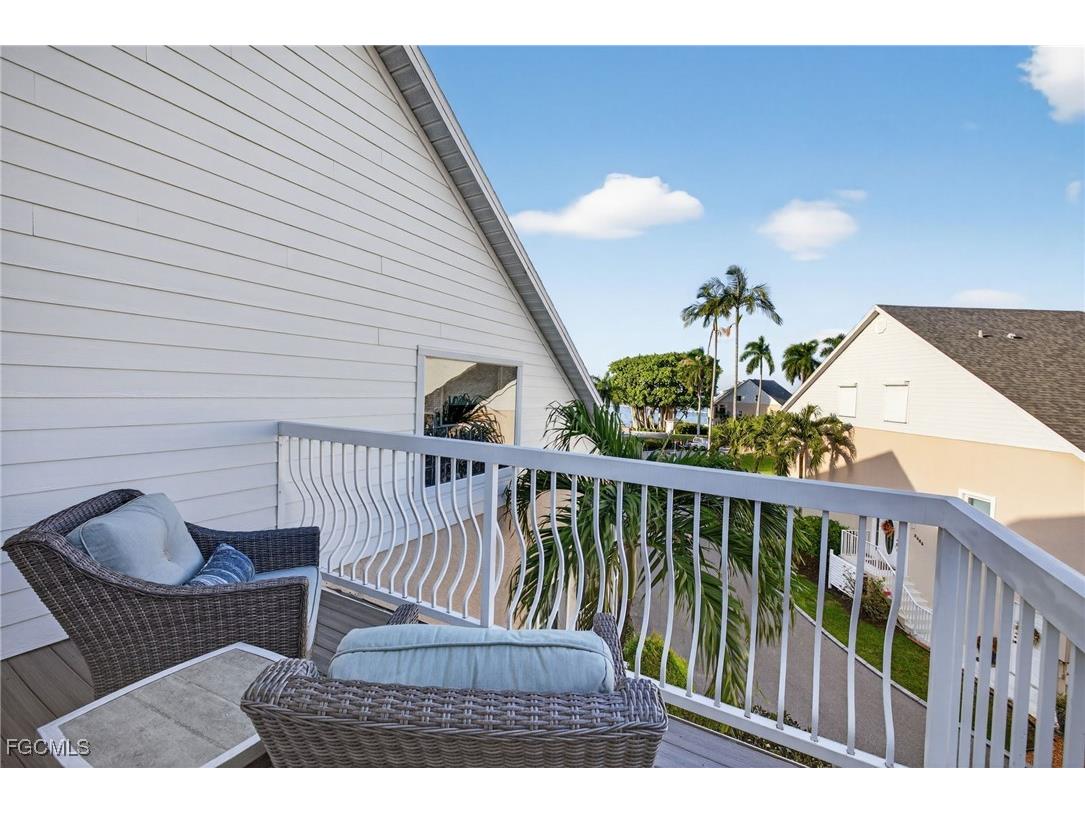 821 James Street Fort Myers FL 33916 2025019480 image24