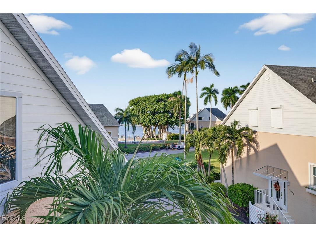 821 James Street Fort Myers FL 33916 2025019480 image25