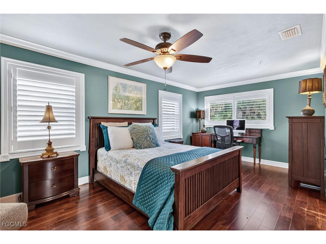 821 James Street Fort Myers FL 33916 2025019480 image26