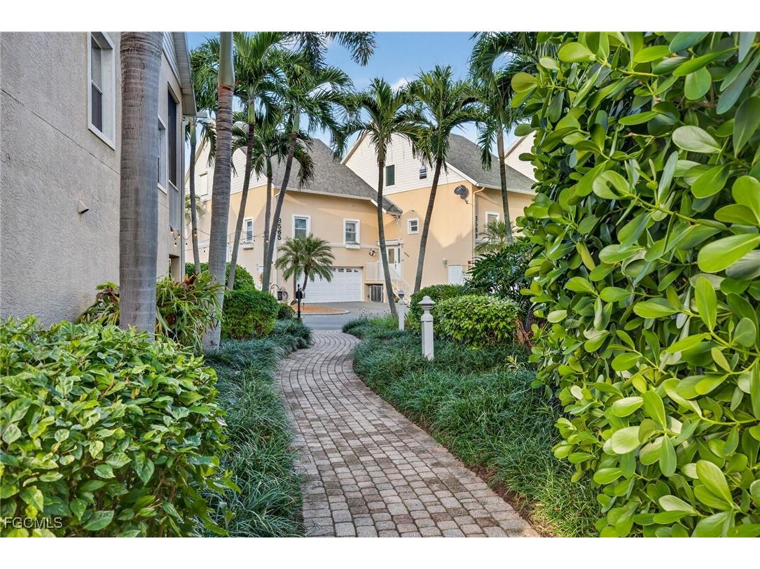 821 James Street Fort Myers FL 33916 2025019480 image37