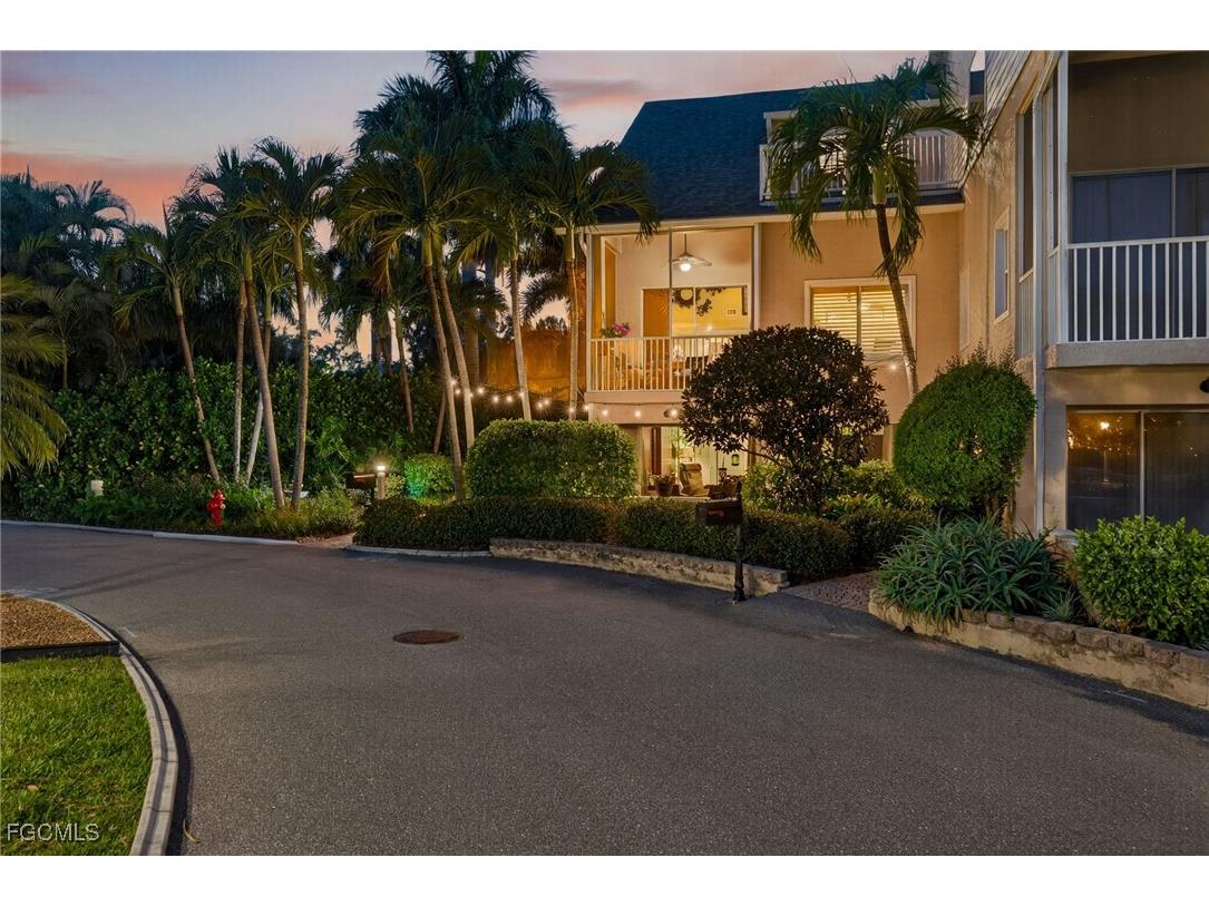 821 James Street Fort Myers FL 33916 2025019480 image38