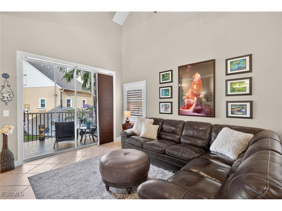 821 James Street Fort Myers FL 33916 2025019480 image4