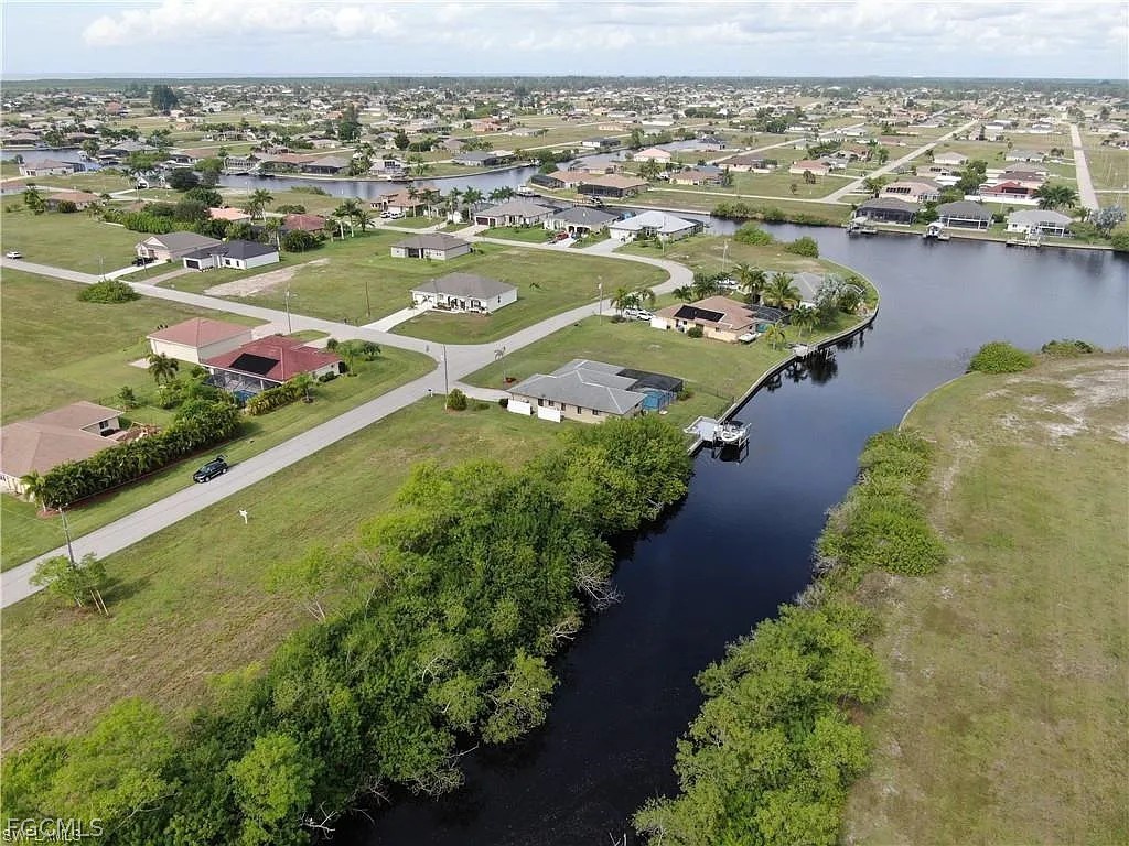 821 NW 33rd Place Cape Coral FL 33993 2026009187 image2