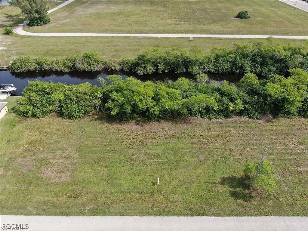 821 NW 33rd Place Cape Coral FL 33993 2026009187 image5