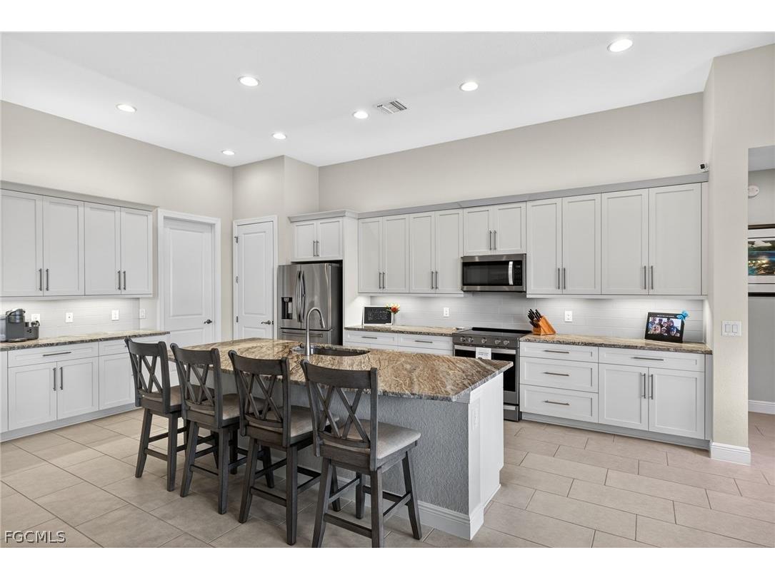 821 NW 38th Avenue Cape Coral FL 33993 2026011327 image17