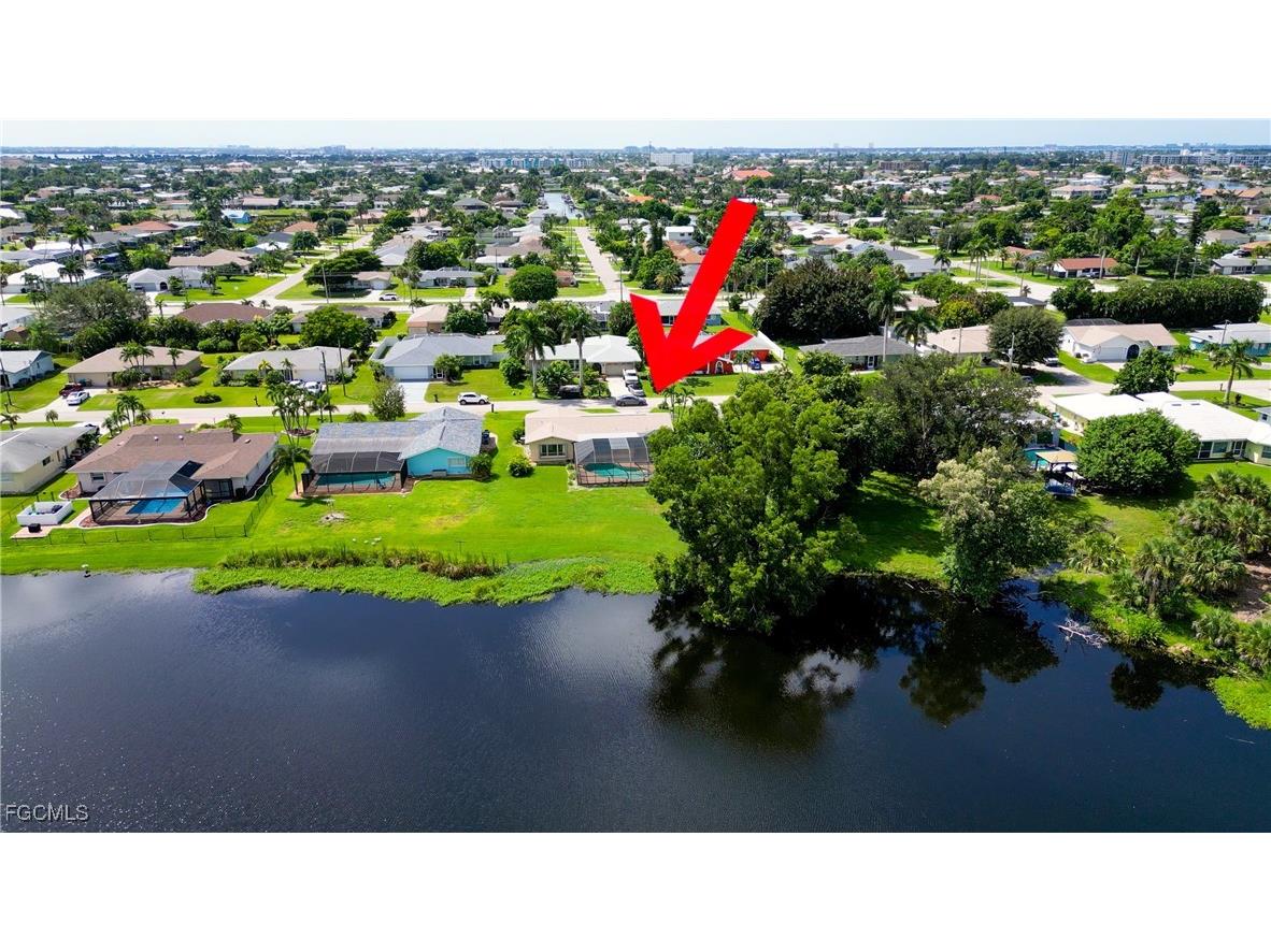 821 SE 41st Street Cape Coral FL 33904 2025004615 image1