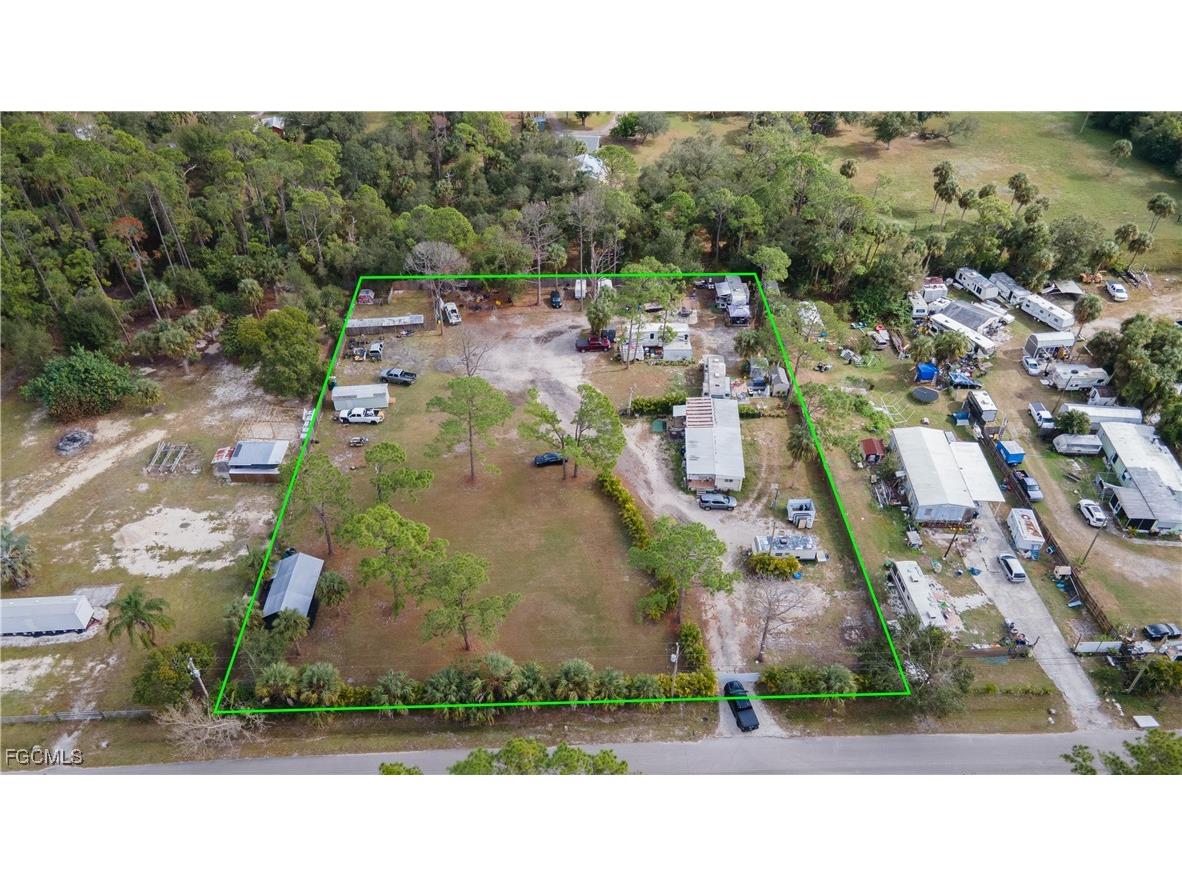 8219 Bartholomew Drive North Fort Myers FL 33917 2025024159 image1