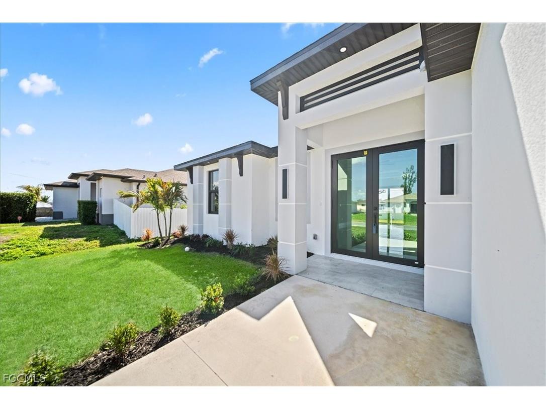 822 NE 19th Street Cape Coral FL 33909 2026010969 image4
