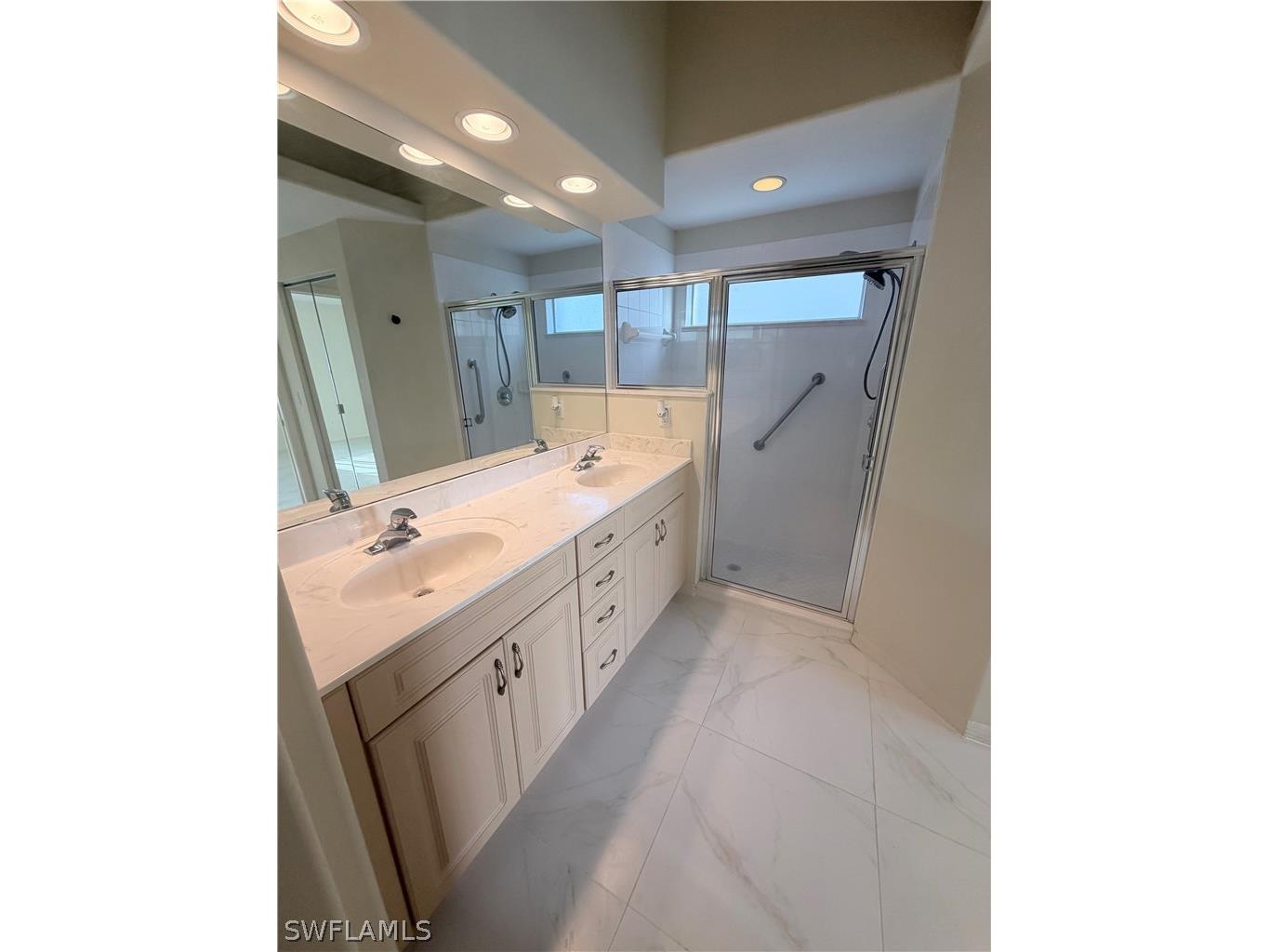 8220 Ibis Cove Circle #B216 Naples FL 34119 226008902 image32