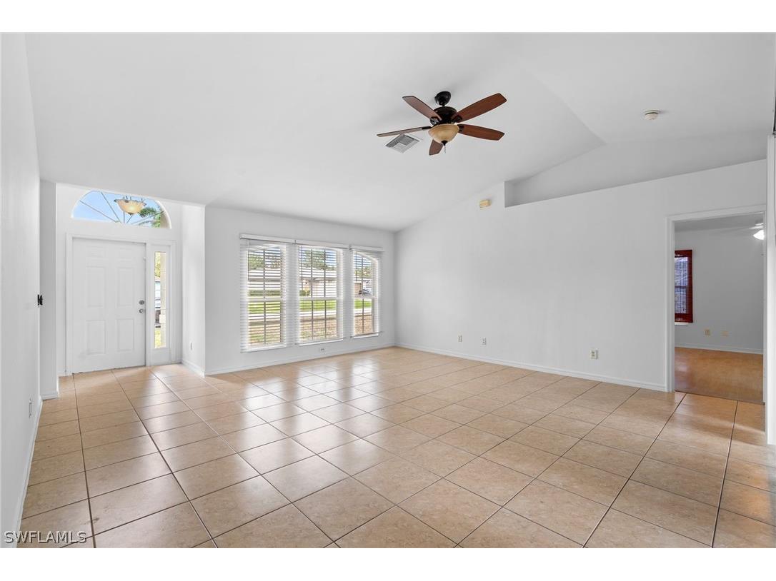 8220 Pennsylvania Boulevard Fort Myers FL 33967 226011553 image1