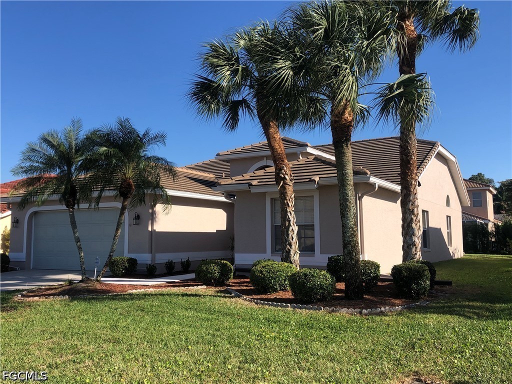 8223 Breton Circle Fort Myers FL 33912 2026029512 image2