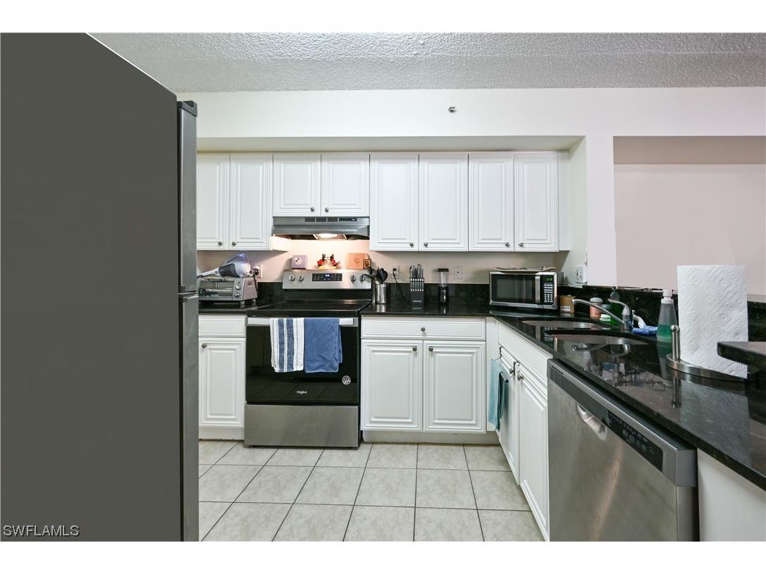 8225 Ibis Club Drive #210 Naples FL 34104 223022890 image1