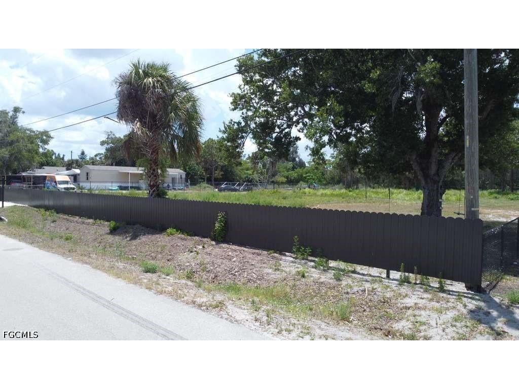 8226 Grady Drive North Fort Myers FL 33917 2026021021 image7